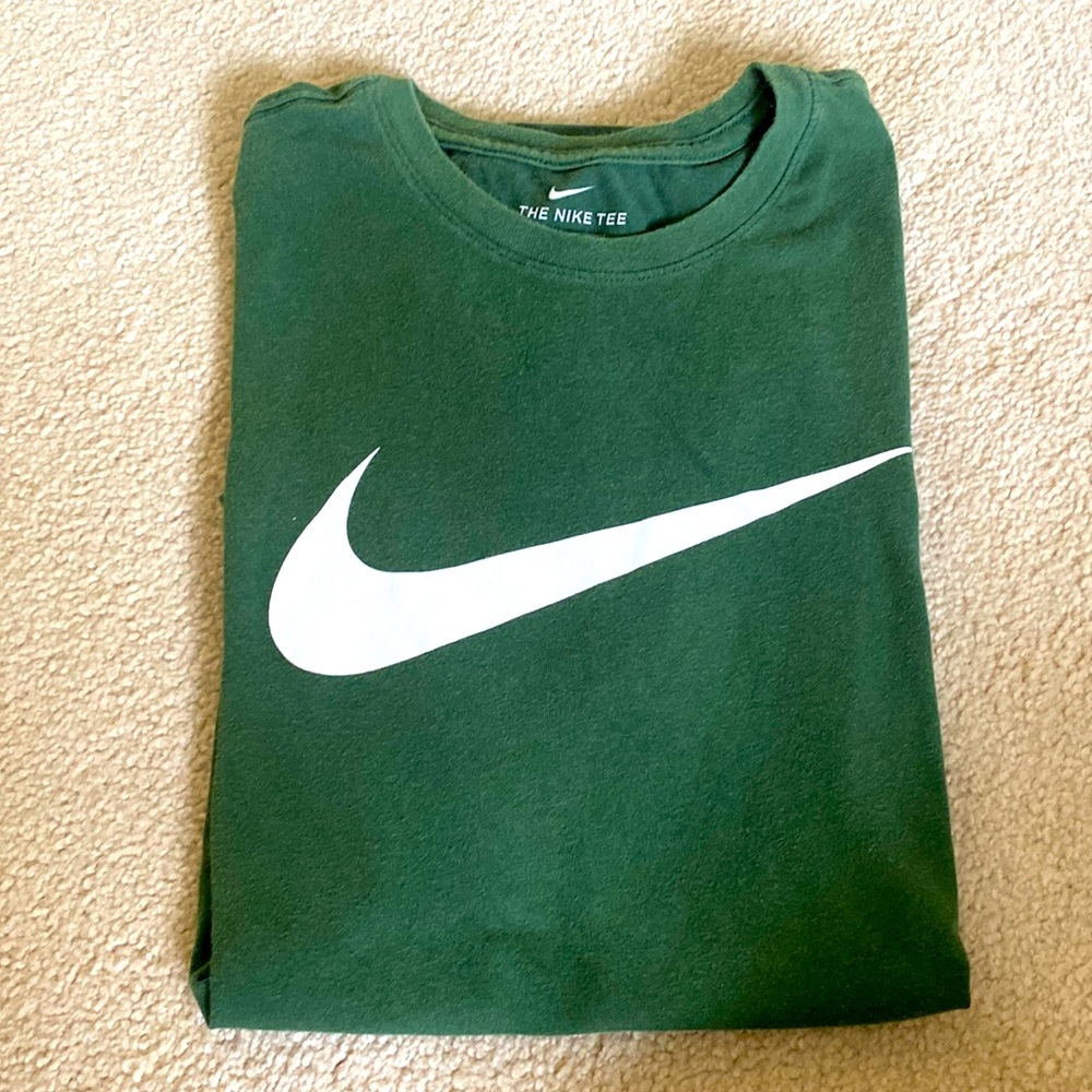 Dark green Nike Tshirt